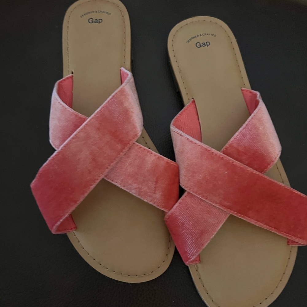 Gap Women's Pink Velvet Sandals